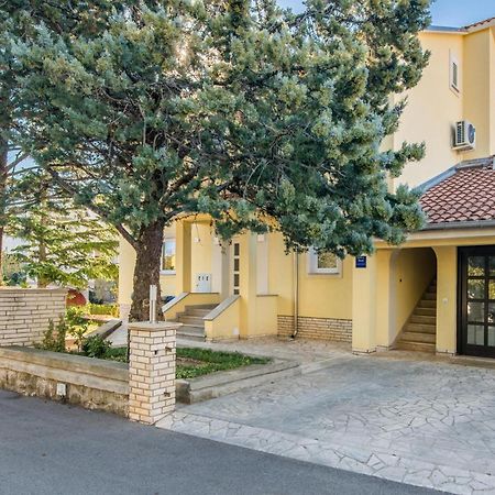 Nice Apartment In Krk With House Sea View Кърк Екстериор снимка