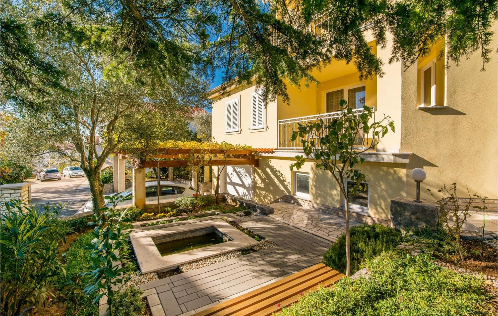 Nice Apartment In Krk With House Sea View Кърк Екстериор снимка